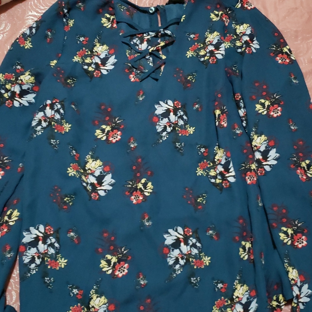 Long sleeve shirt only used once.
